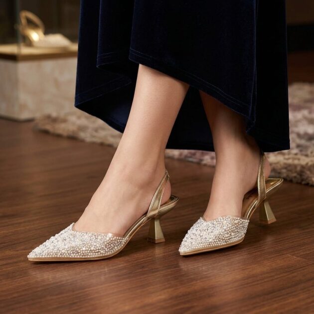 Soulier sandale avec pierre